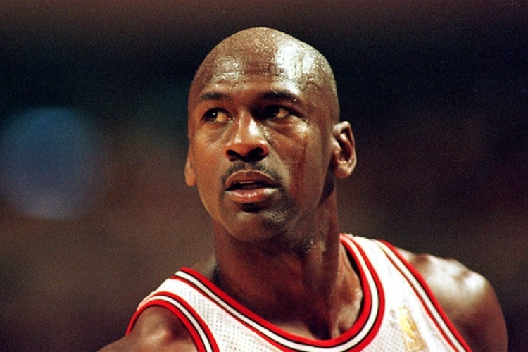 Egy vagyonért kelt el Michael Jordan sportcipője