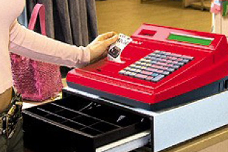 Jelentősen fehéredett a kereskedelem az online pénztárgépeknek köszönhetően