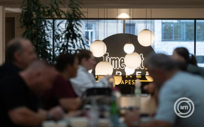 Jön a 100 milliárd forintos akcióterv az éttermeknek